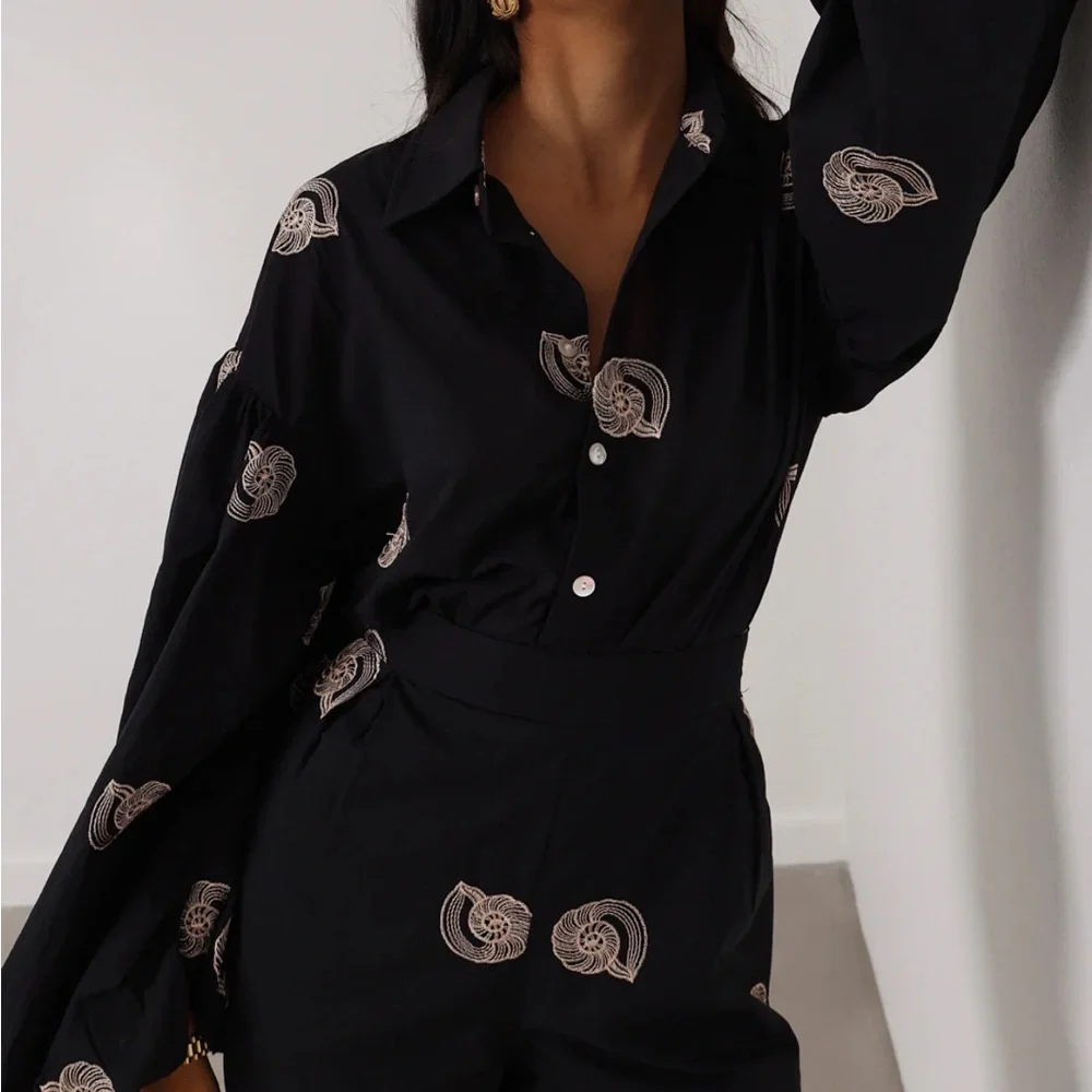 Vita Grace “Avia” Cotton Embroidered Shirt in Black - Picture 3 of 14